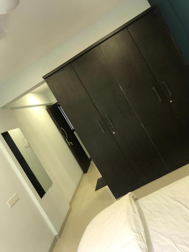 Hooliv 7 Avenues G Block Pune Exterior photo